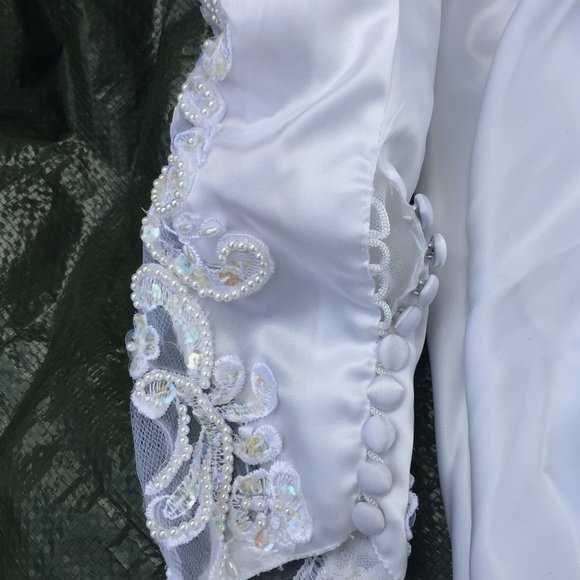 Gorgeous Wedding Dress -Make payments thru Affirm! - Picture 5 of 13